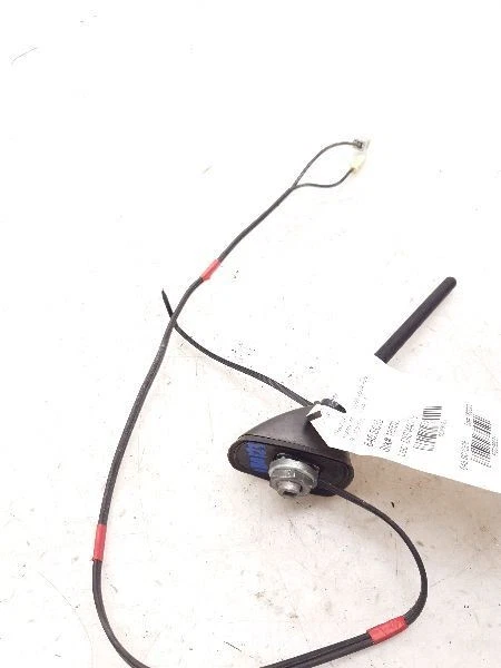 Antena Scion XD 2008 montada en el techo Foto 2 de 4