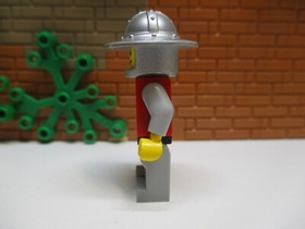 (O5/11) lego kingdoms cas474 minifigure lion knight knight from set 30062