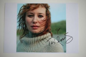 Tori Amos Signed 20x30cm Photo Autograph Autograph In Person Ebay