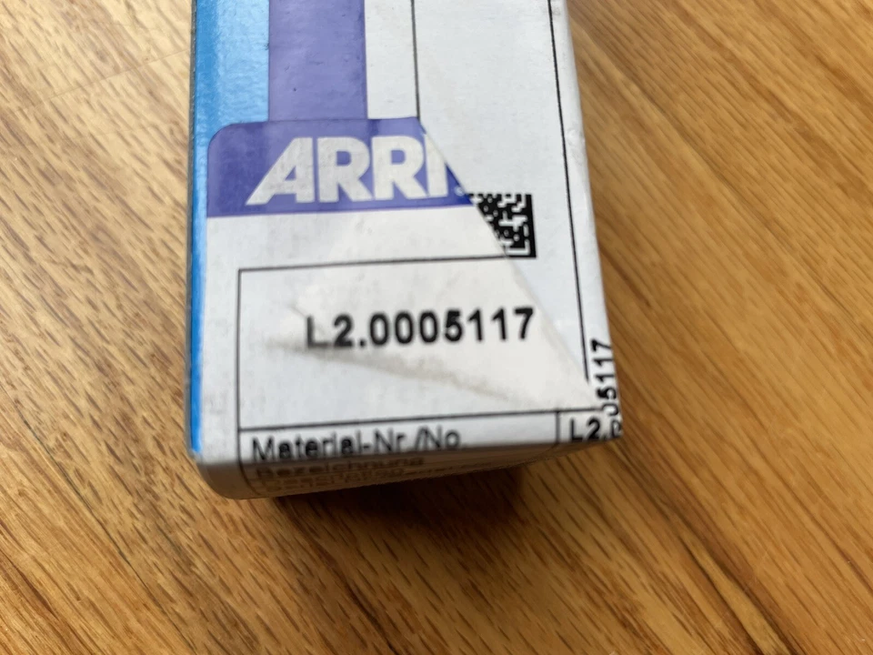 ARRI / OSRAM L2.0005117 - 120 Volt / 650 Watt Light Bulb NIB - Image 2 of 4
