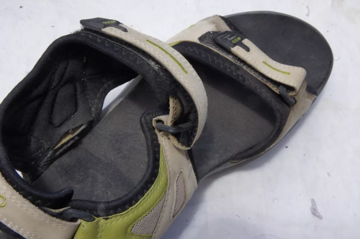 Ecco sandals hot sale green