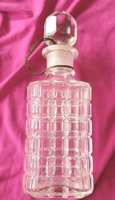 geschliffener Parfumflakon  der Marke  Farina & Co. zum St. Pantaleon Köln - Bild 1 von 4
