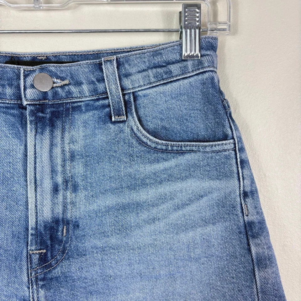 Corto de mezclilla Jules de tiro ultra alto corte deshilachado rígido marca J en Chadron Foto 2 de 4