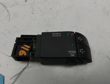 Commande autoradio occasion RENAULT TWINGO III Phase 2 - 0.9i 95ch -