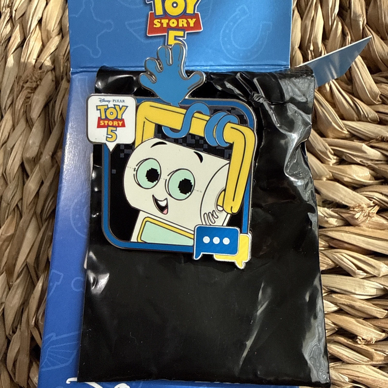 Disney Pixar Toy Story 5 Mystery Pin Smarty Pants