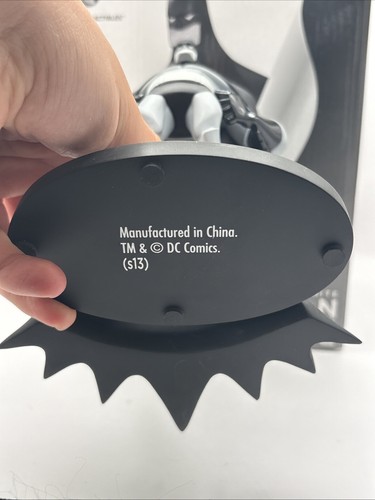 Batman Black and White Statue Sean "Cheeks" Galloway - 第 3/4 張圖片