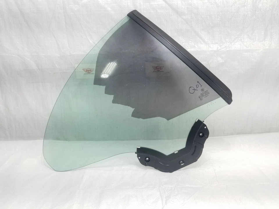 2004-2005 BMW 645Ci Convertible Rear Right Passenger Quarter Window Glass OEM - Image 2 of 4