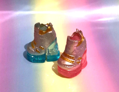   Lol OMG Puppenschuhe Stiefel Absätze Paar SÜSSES blau rosa silber VIELE AUFGELISTET  