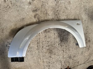 AUDI TT MK1 99-04 BEIFAHRER KOTFLÜGEL VORNE 180 225 V6 SILBER LY7W