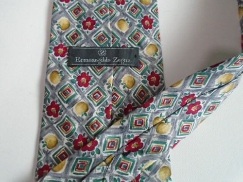 ERMENEGILDO ZEGNA Men's 100% Silk Executive Floral Fruit Pattern Neck Tie Italy - Picture 3 of 4