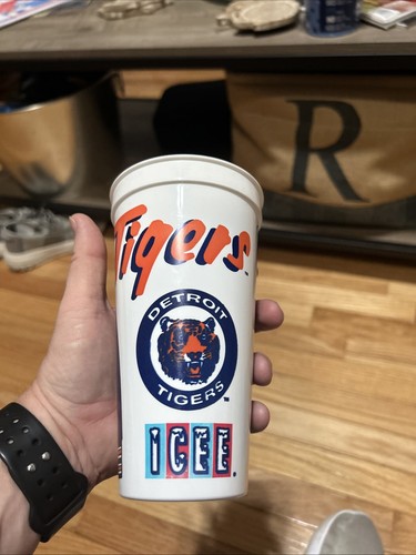Vintage Detroit Tigers MLB Old Jacket Logo ICEE Plastic Souvenir Cup - Picture 3 of 6