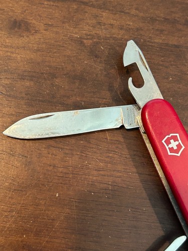 VICTORINOX Climber Swiss Army Knife RED 91mm Multi Tool worn small blade. V030 - Picture 5 of 12