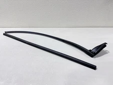 1997-04 MERCEDES R170 SLK RIGHT DOOR OUTSIDE INSIDE WINDOW GLASS SEAL Oem #0243