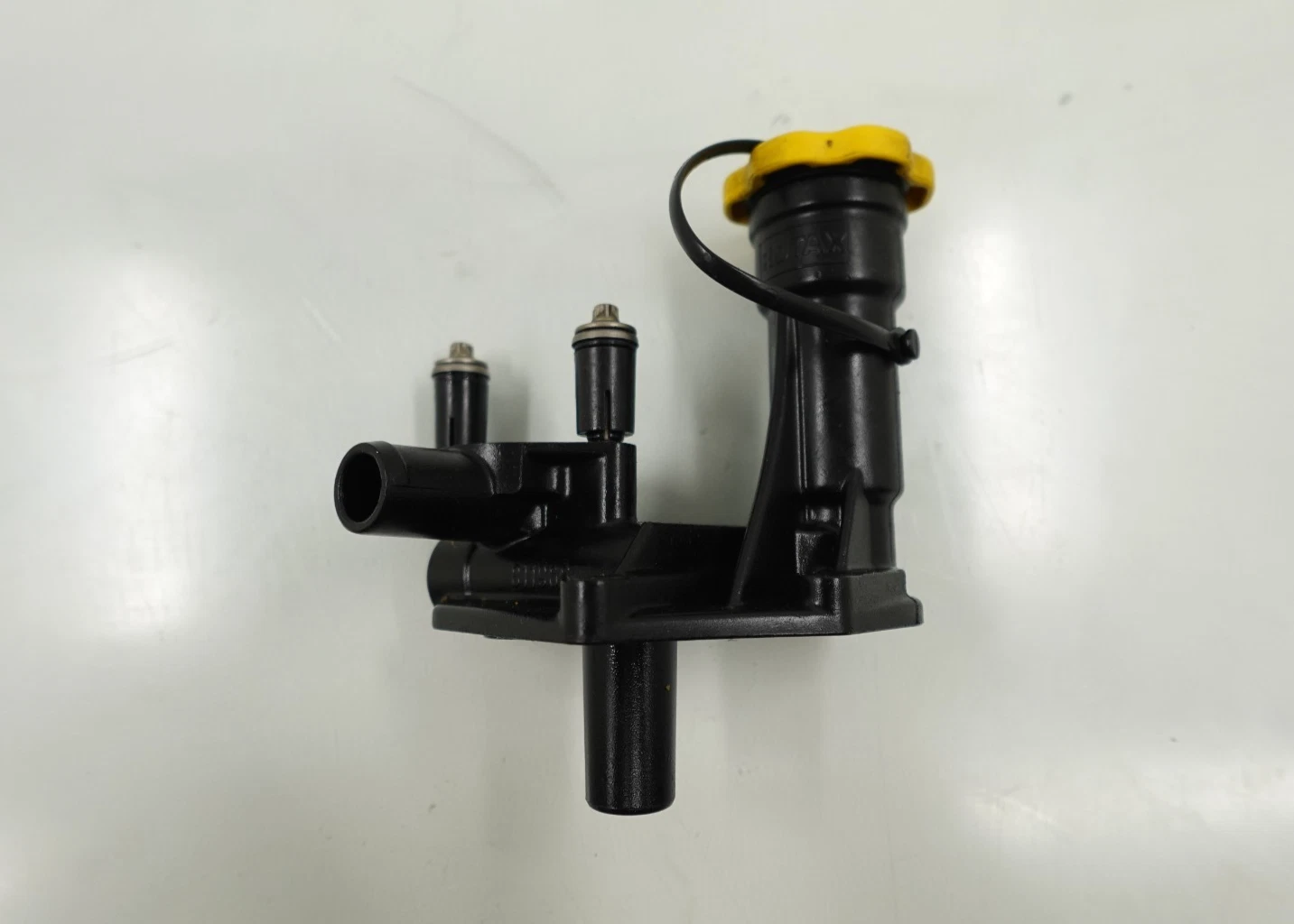 2004-2005 Sea-Doo RXP / RXT 215 OEM Oil Separator Cover 420811967