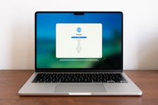 Apple MacBook Air M2, 13,6“ (2022) A2681 Silber, 256GB SSD, 8GB RAM