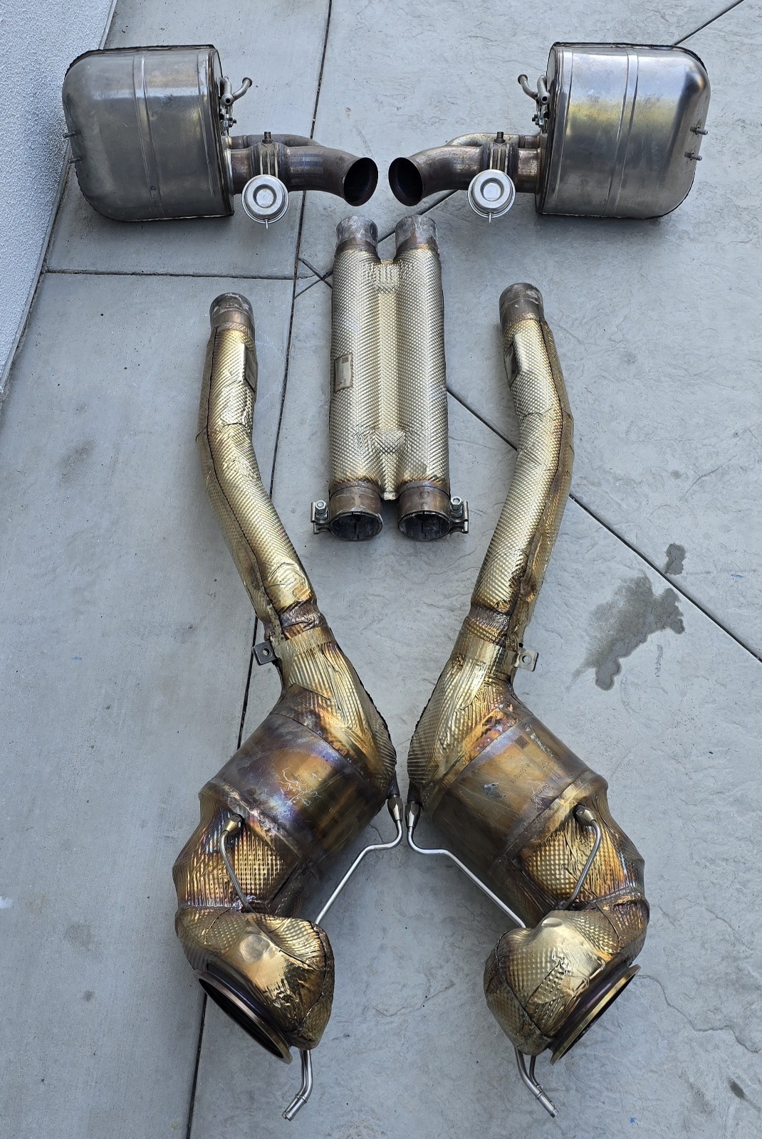 Ferrari 812 Exhaust Muffler 765760 765761 GPF OEM 290883 863204 863203 
