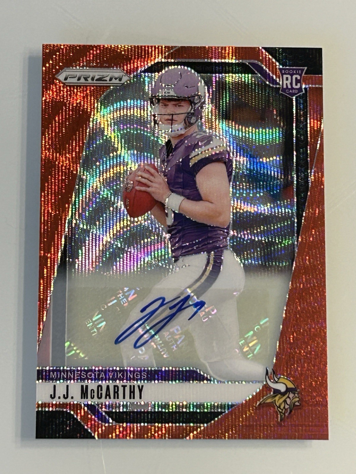 2024 Panini Prizm - Rookies J.J. McCarthy #400 Red Wave Prizm AUTO  /149 (RC)
