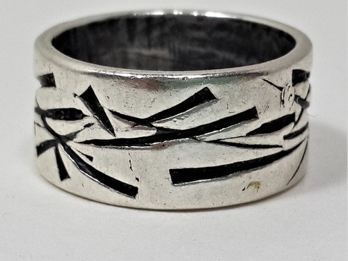 Silver Abstract Ring Size 7 3/4 ~ 8.04 grams - Picture 2 of 9
