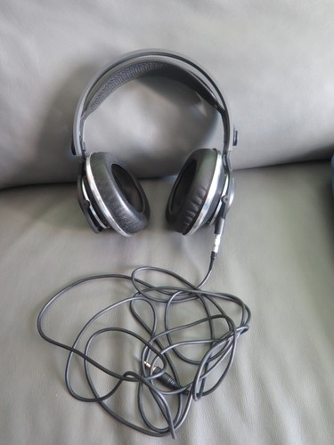 AKG K812. Offener over-ear Kopfhörer. Referenz. OVP