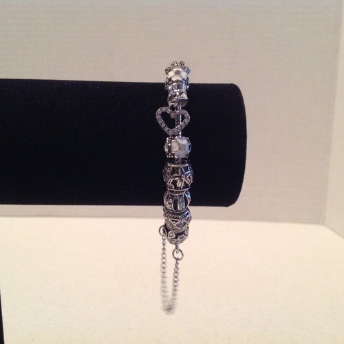 Silver Tone Flower Enamel Beaded Bracelet 2"