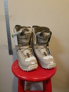 salomon vigil snowboard boots