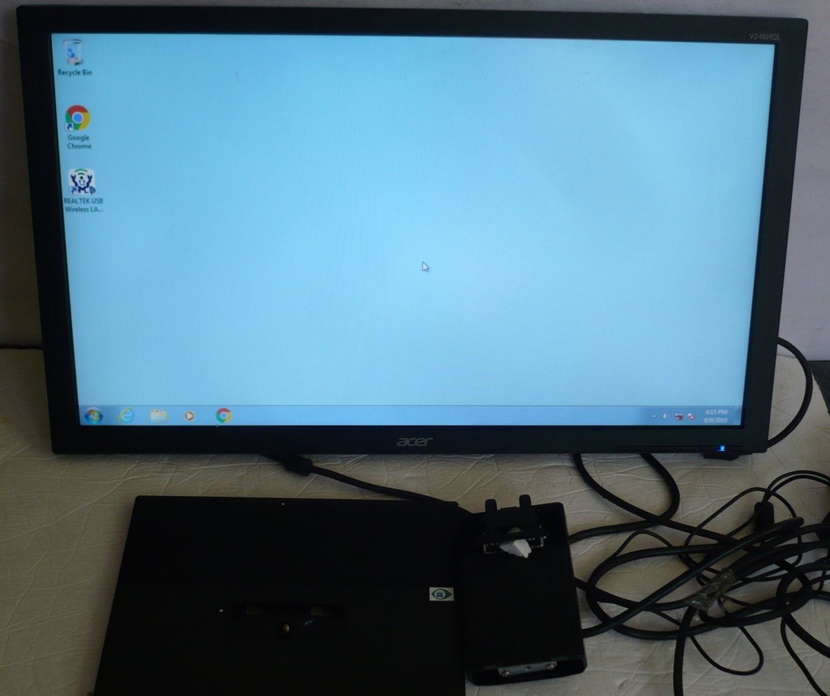 ACER V246HQL MONITOR, LIGHT USE, SMALL SCRATCH, WITH STAND | eBay