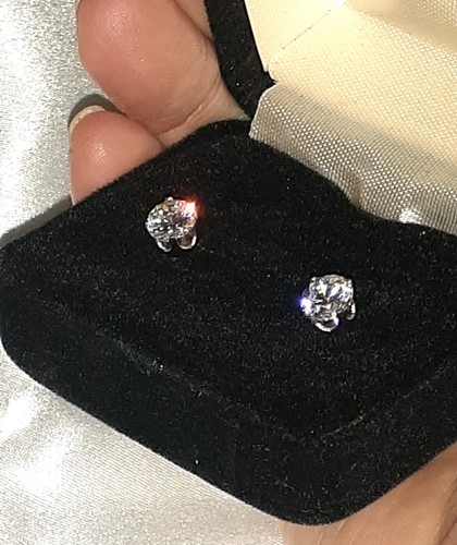 GORGEOUS 14K DQ CZ WHITE GOLD Stud Earrings *No Backs Pierced w/Box EUC