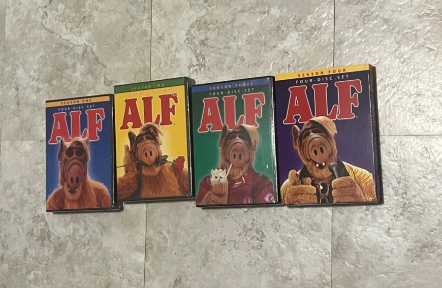 ALF DVD Seasons 1 2 3 4 Complete Series Lot 16-Disc Set Classic TV Sitcom