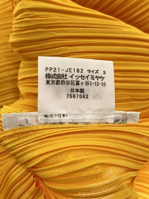 PLEATS PLEASE ISSEY MIYAKE◆ジップパーカー/S/ポリエステル/YLW/無地/PP21-JE182 Pleats Please Issey Miyake Zip Hoodie/S/Polyester/Ylw/Plain