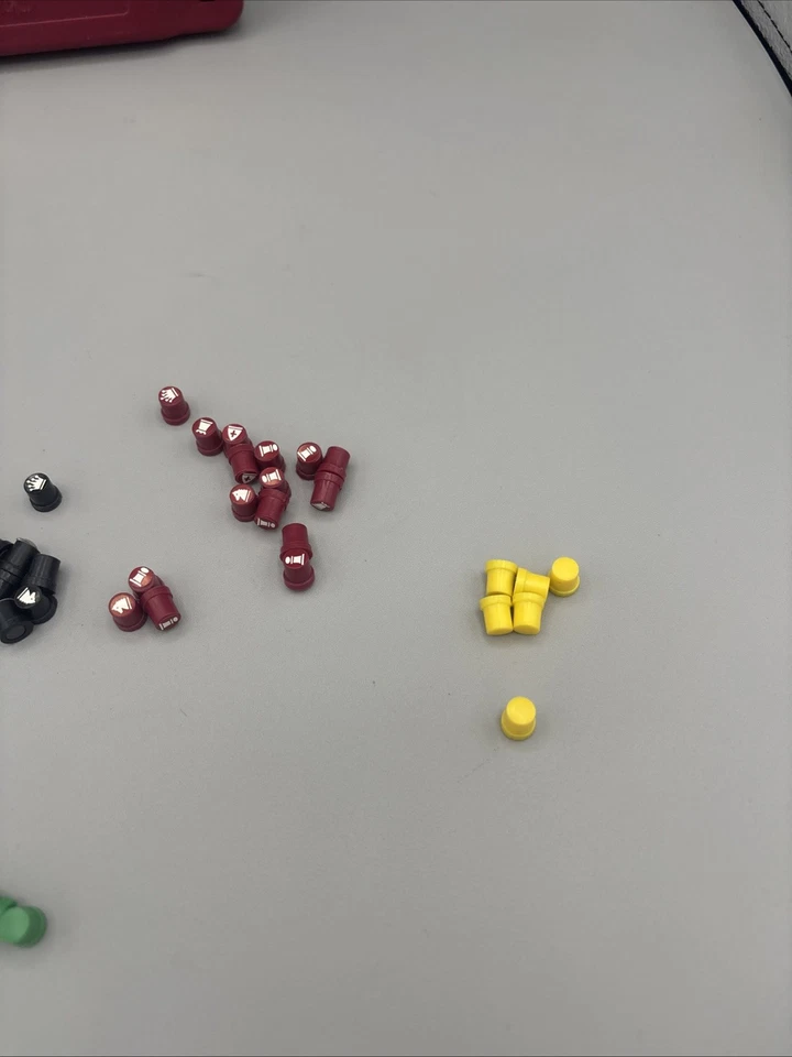 Vintage Pressman 6-in-1 Travel Magnetic Games to Go  - Image 4 of 4