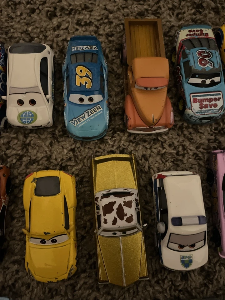 Лот из 48 машинок Disney Pixar — литая коллекция Mattel — Lightning McQueen Mack - Изображение 3 из 4