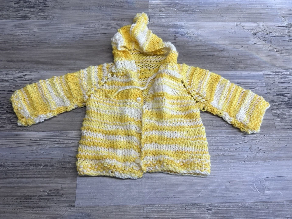 Vintage Handarbeit Baby Strick Pullover Kapuze Cardigan gelb weiß Größe 6-12 Monate