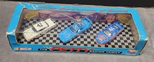 THE PETTY RACING FAMILY, DREI GENERATIONEN RENNSPORT - Bild 1 von 5