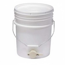Plastic Honey Pail with Spigot Heavy-Duty Thickened Wall for Apiary, Beekeepers