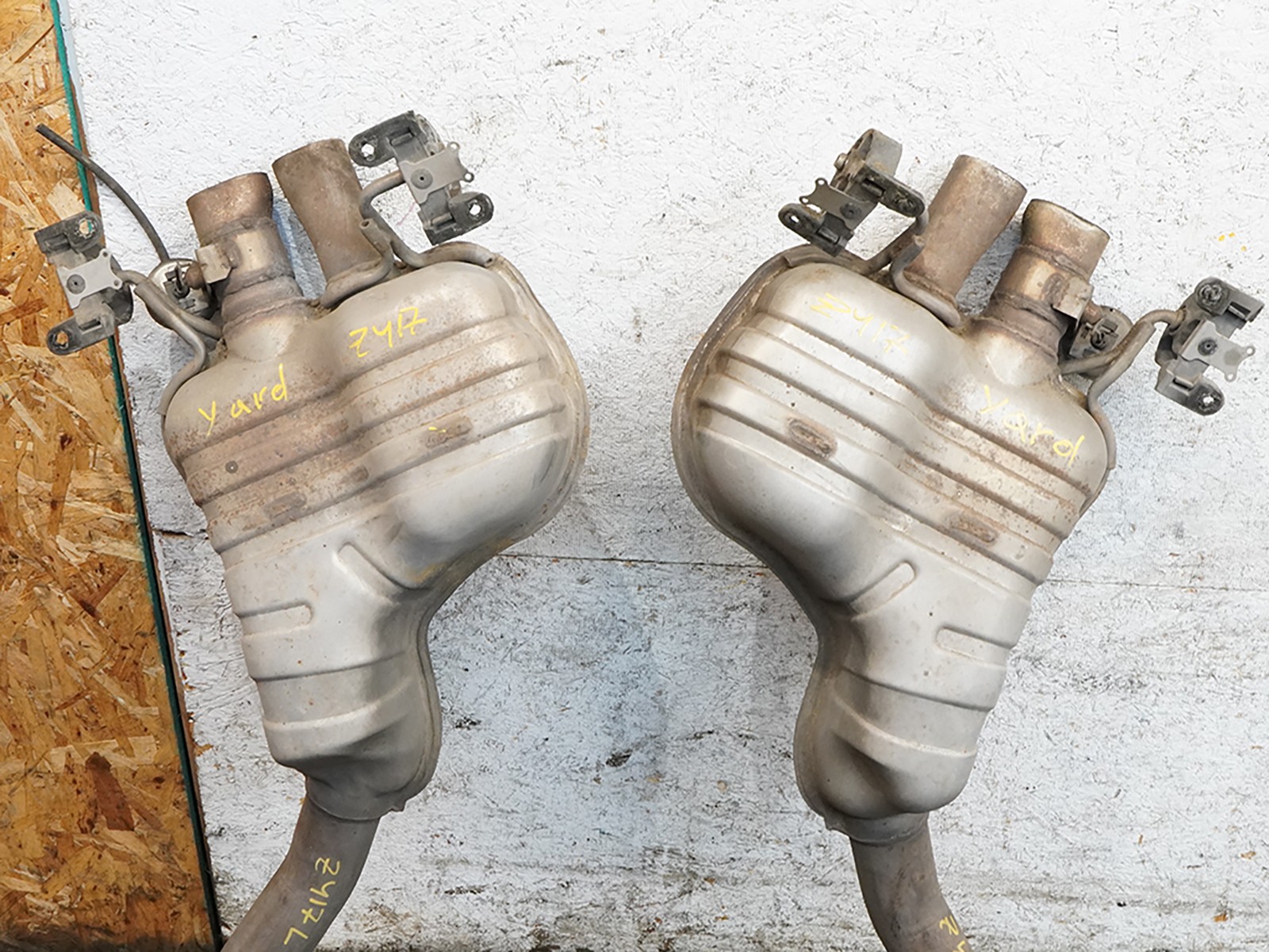 03-12 Bentley Continental GT Exhaust Muffler Silencer Pipe Left Right 90545721