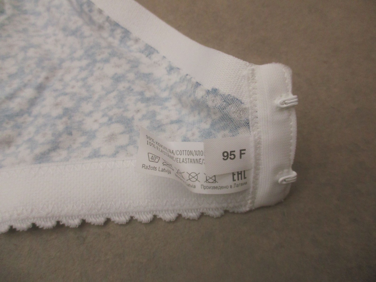 NWT 42DDD Frugue Womens Floral Lace Unlined Wireless Back Closure Demi Bra 10Q