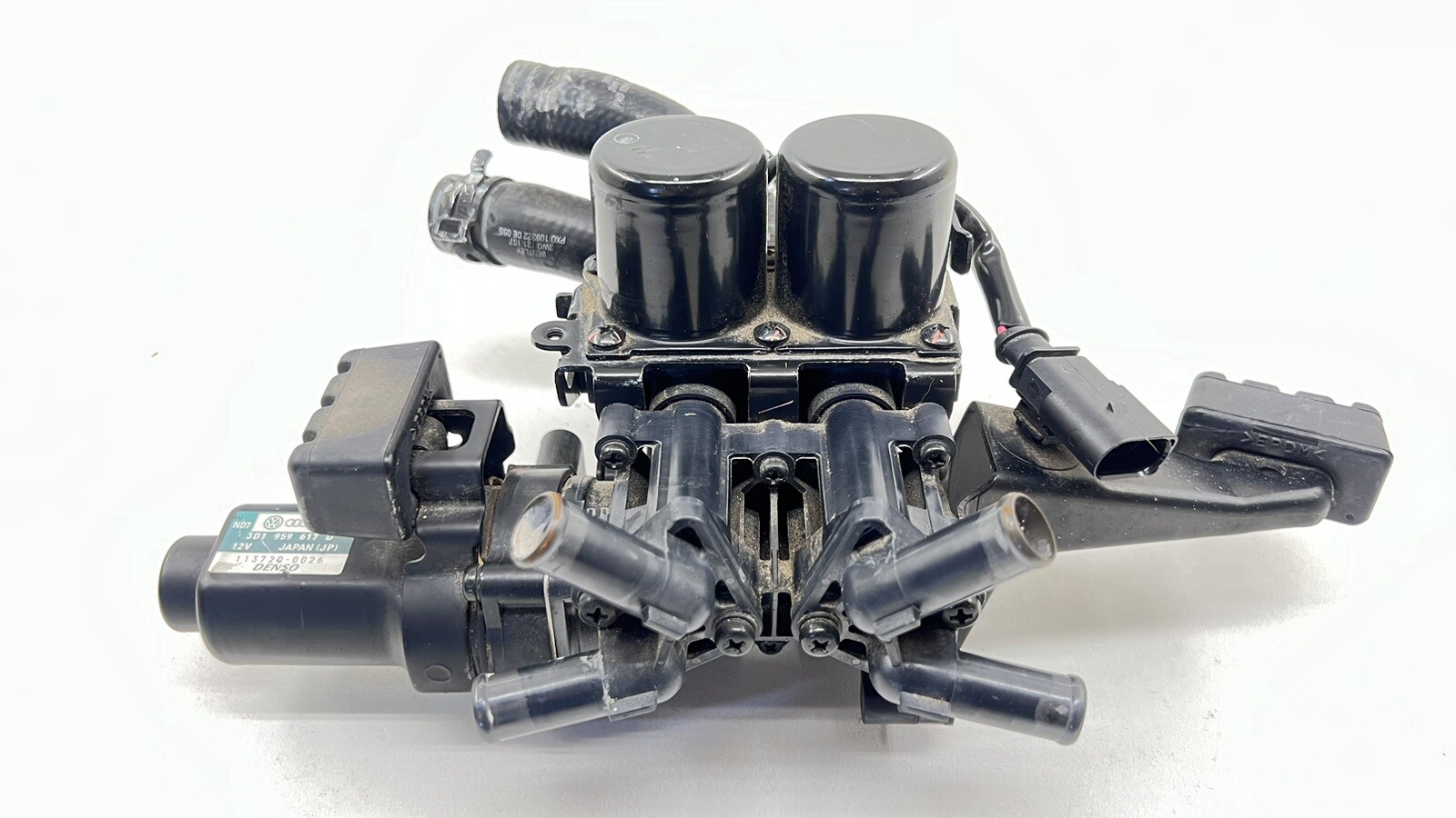 13-18 BENTLEY FLYING SPUR COOLANT AUXILIARY PUMP HEATER CONTROL VALVE OEM