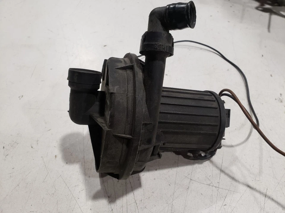 Bomba de smog de inyección de aire - Audi A4 B6 2004 - OEM 8E0906613D Foto 3 de 4
