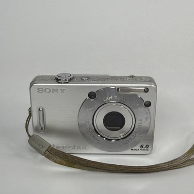 Sony Cyber-shot DSC-W50 6.0MP Digital Camera For Parts Or Not Working.