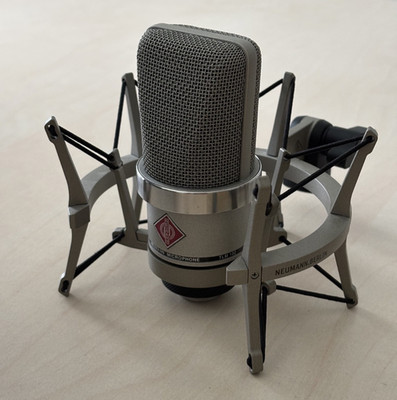 Neumann TLM102 Studio Set (silber / mit Spinne) - neuwertig