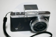 Samsung NX mini Camera w/ NX-M 9mm F3.5 ED Lens