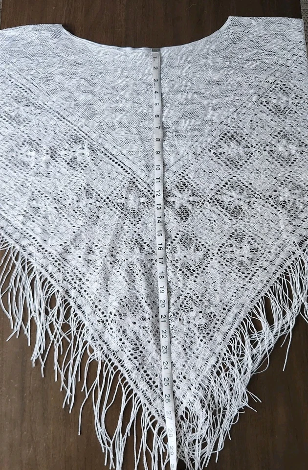 Poncho boho playa boda OS vintage de encaje blanco ganchillo flecos transparentes sin marca Foto 4 de 4