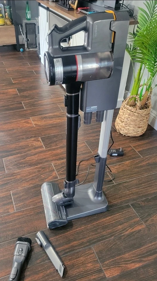 LG CordZero A9 Kompressor A927KGMS Gray Stick Vacuum Cleaner - Image 3 of 4