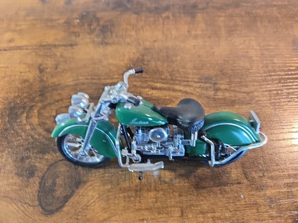 Maisto 1:18 Colección 2 Ruedas - Motocicleta India - Verde - Modelo Diecast  Foto 2 de 4