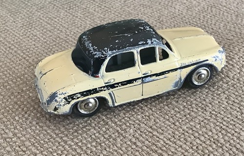 CIJ ~Renault Dauphine (1956-1967) -Black/Yellow~ 1:43 Scale -Made in France - Picture 13 of 18