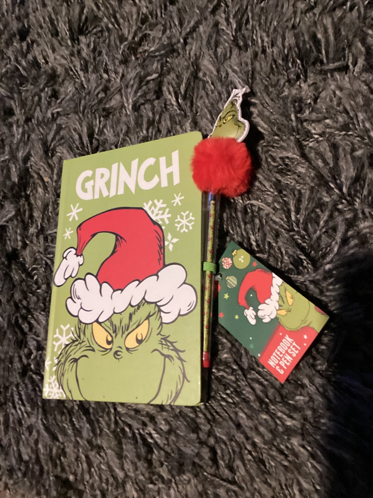 BNWT New The Grinch Christmas A5 Lined Notebook & Grinch Pom Pom Pen