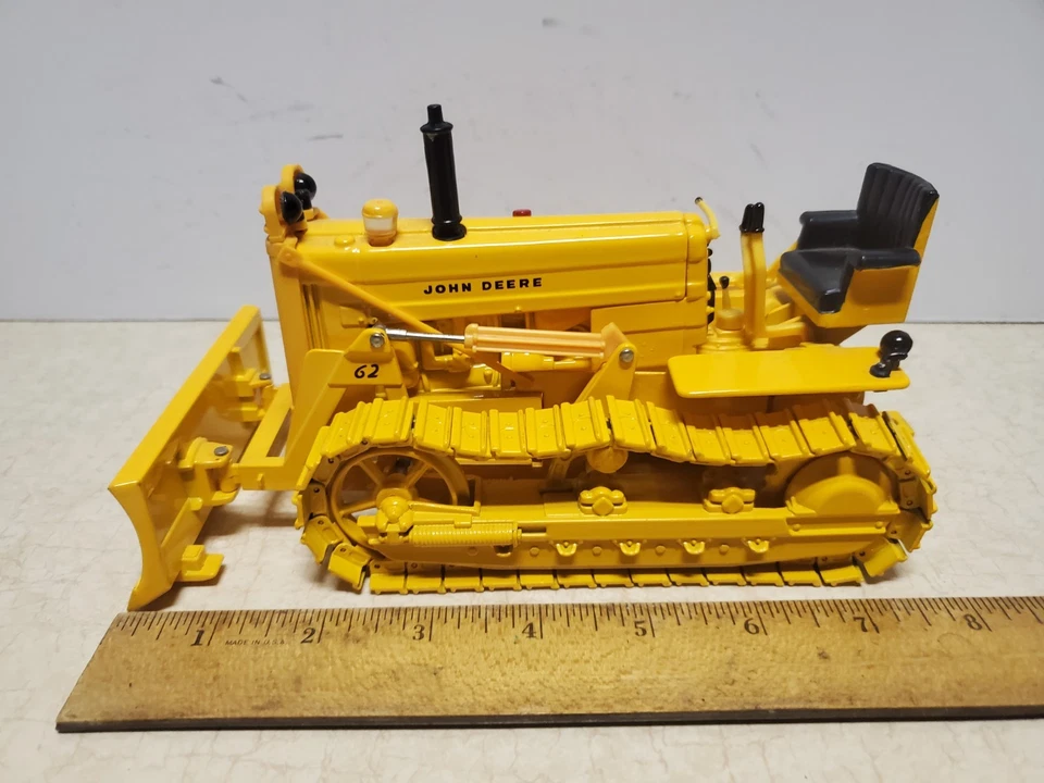 Toy 1/16 Ertl John Deere Model 420 Toy Bulldozer "1998 Collector Edtion - Image 2 of 4