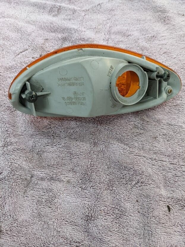1998-2002 SUZUKI KATANA GSX600 GSX 600 OEM LEFT FRONT TURN 1998-2002 SUZUKI KATANA GSX600 GSX 600 OEM LEFT FRONT TURN