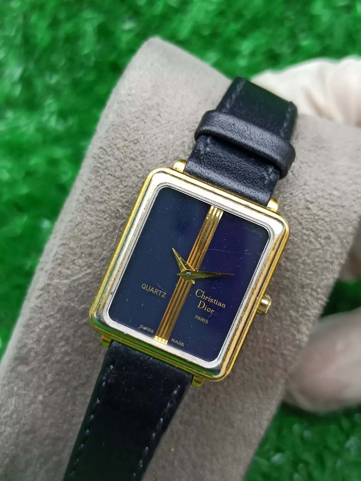 Montre bracelet emblématique Christian Dior homme cadran bleu femme fine