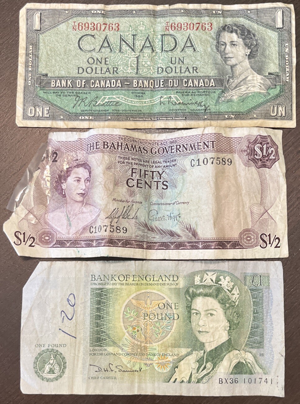 Foto 1 di 2